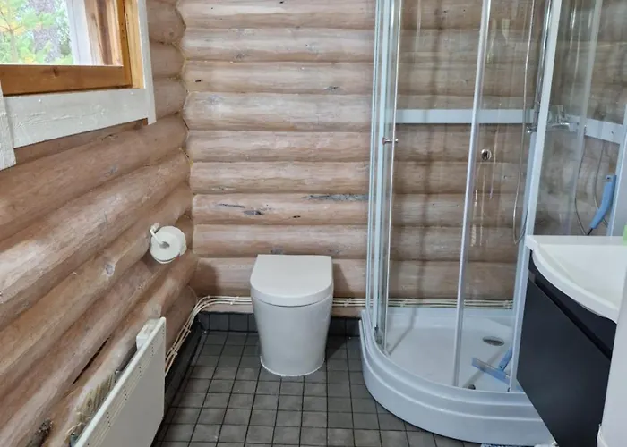 木屋 Ukonloma Aimola *